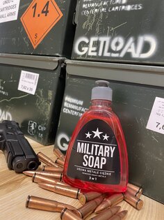 Špeciálne tekuté mydlo na ruky, telo a vlasy Military Soap®